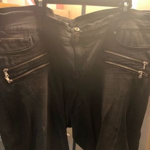 Torrid black/gray zipper jeggings size 28 regular
